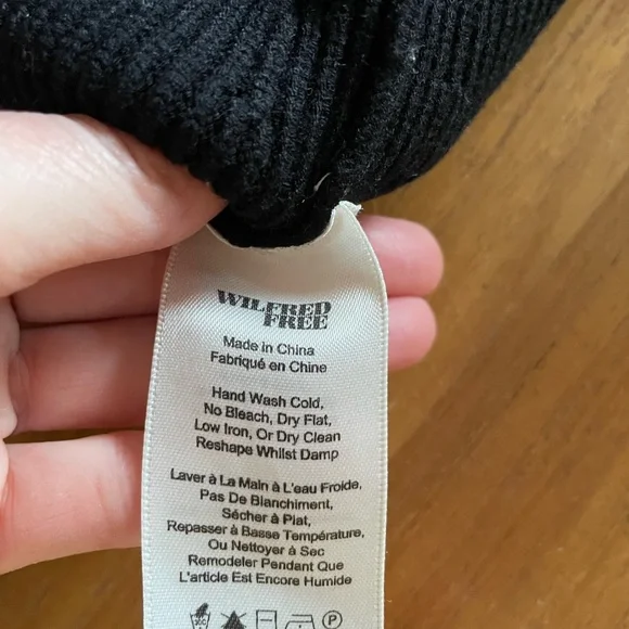 Wilfred sculpt knit square neck cropped tank - Picture 8 of 8